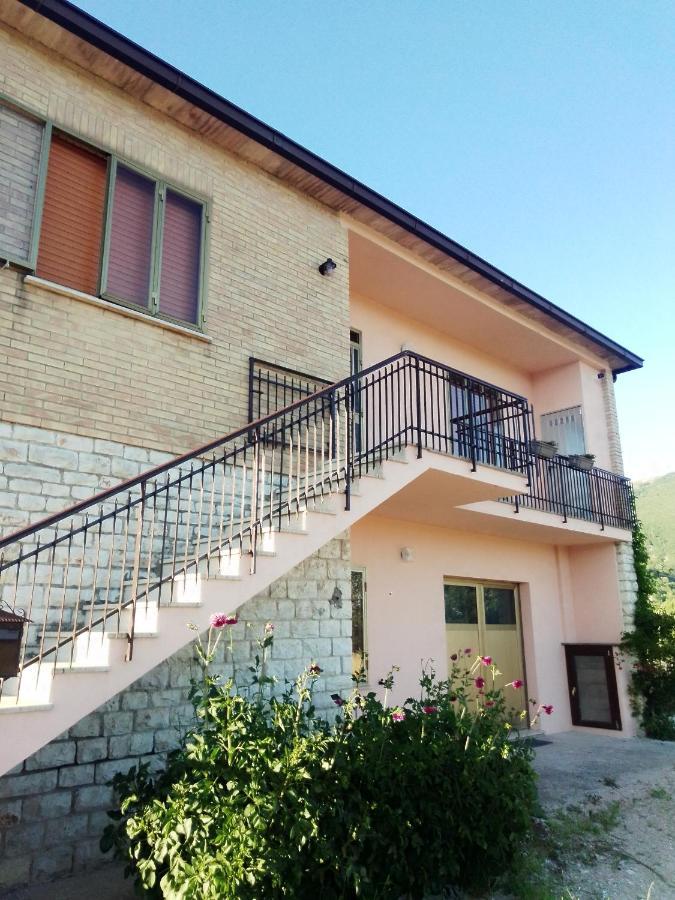 Casa Carducci Affittacamere Monteleto Экстерьер фото
